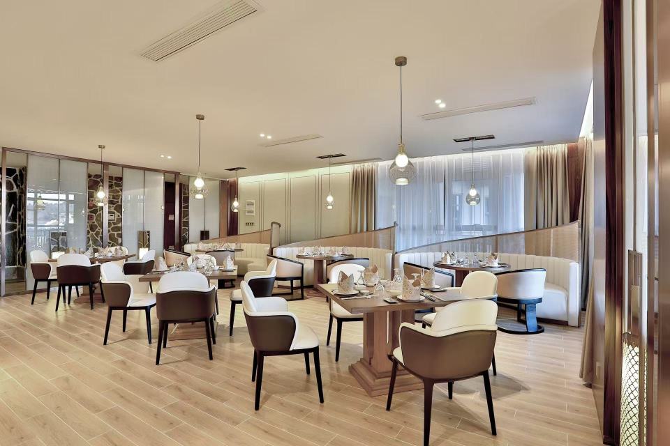 中都青山湖畔大酒店中餐厅