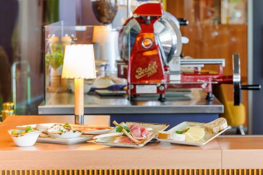 Relax Food, Drinks & You
