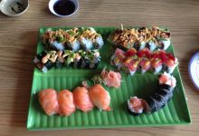 Full Moon Sushi美食图片