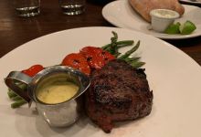 The Keg Steakhouse & Bar美食图片
