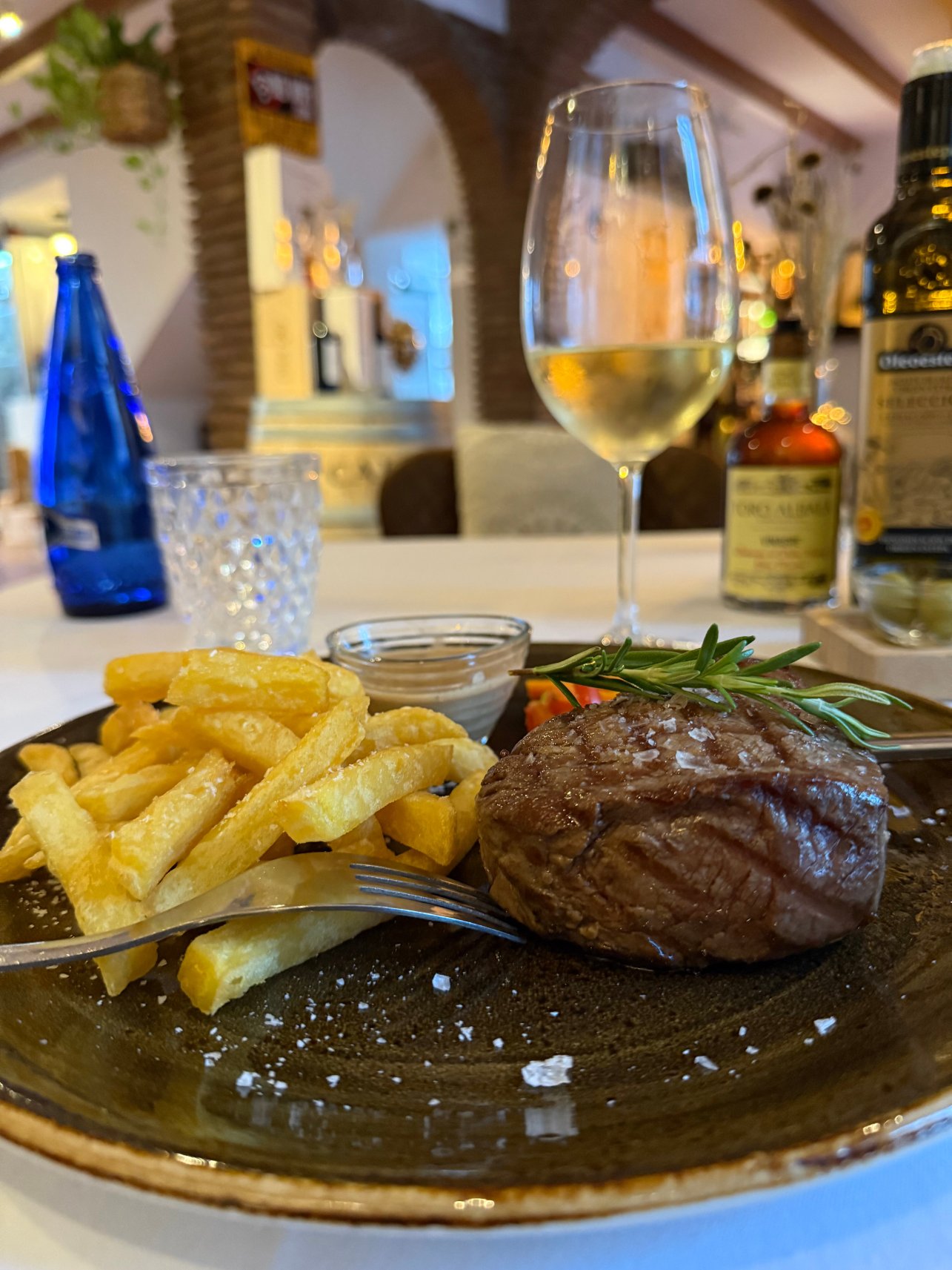 Bodegon Gallery Restaurante & Tienda de Vinos