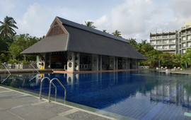 Olive Restaurant & Pool Bar