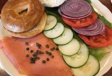 Walker Brothers Lake Zurich Incorporated美食图片