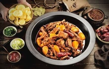 山河屯铁锅炖(西经纬街店)餐厅图片