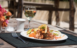 Zanzistar Guesthouse & Restaurant