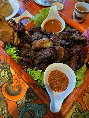 拉萨雪莲花观景酒店·雪莲花观景藏餐厅