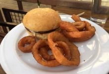 Burgers & Brew美食图片