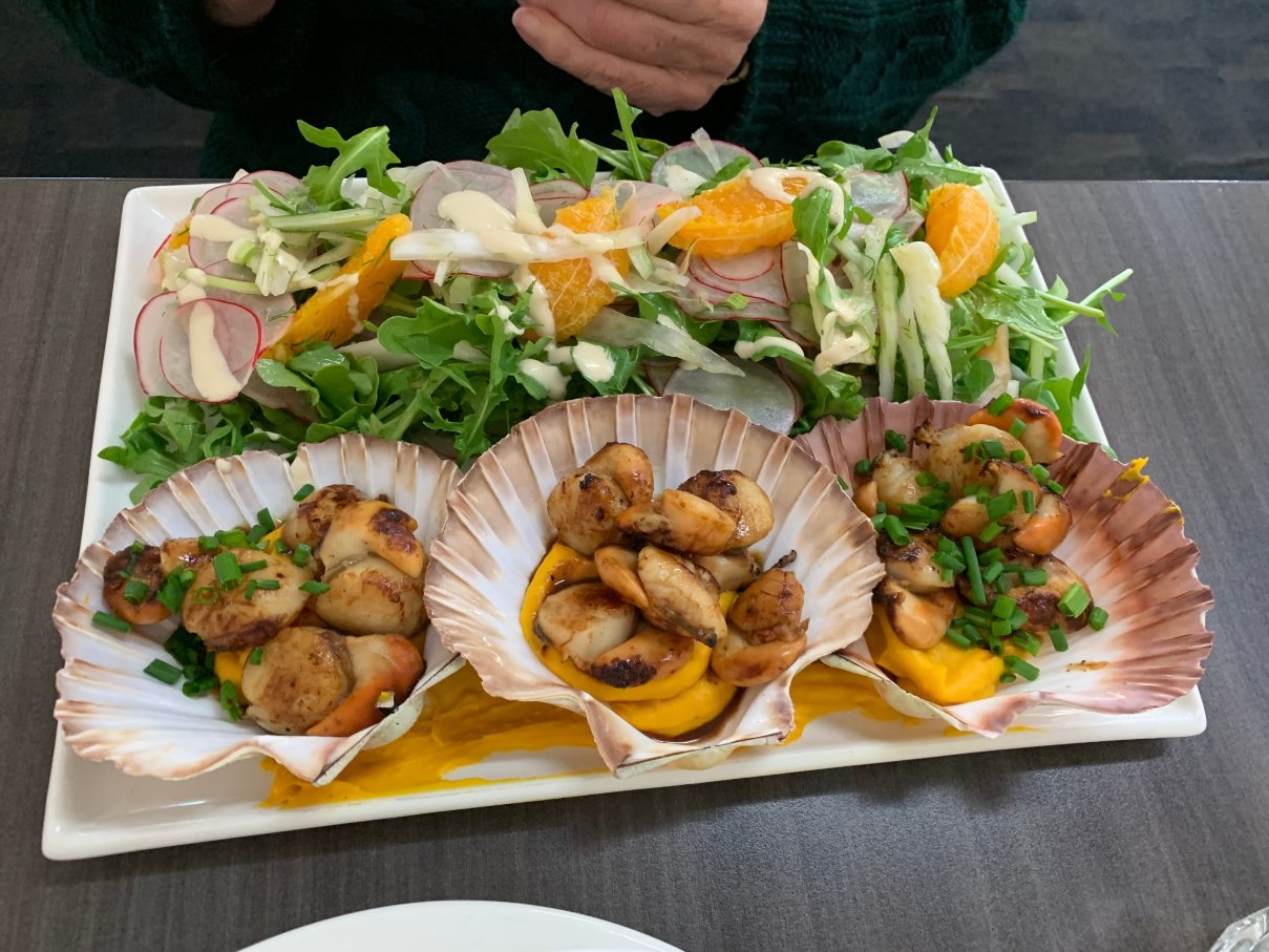 Waves Restaurant