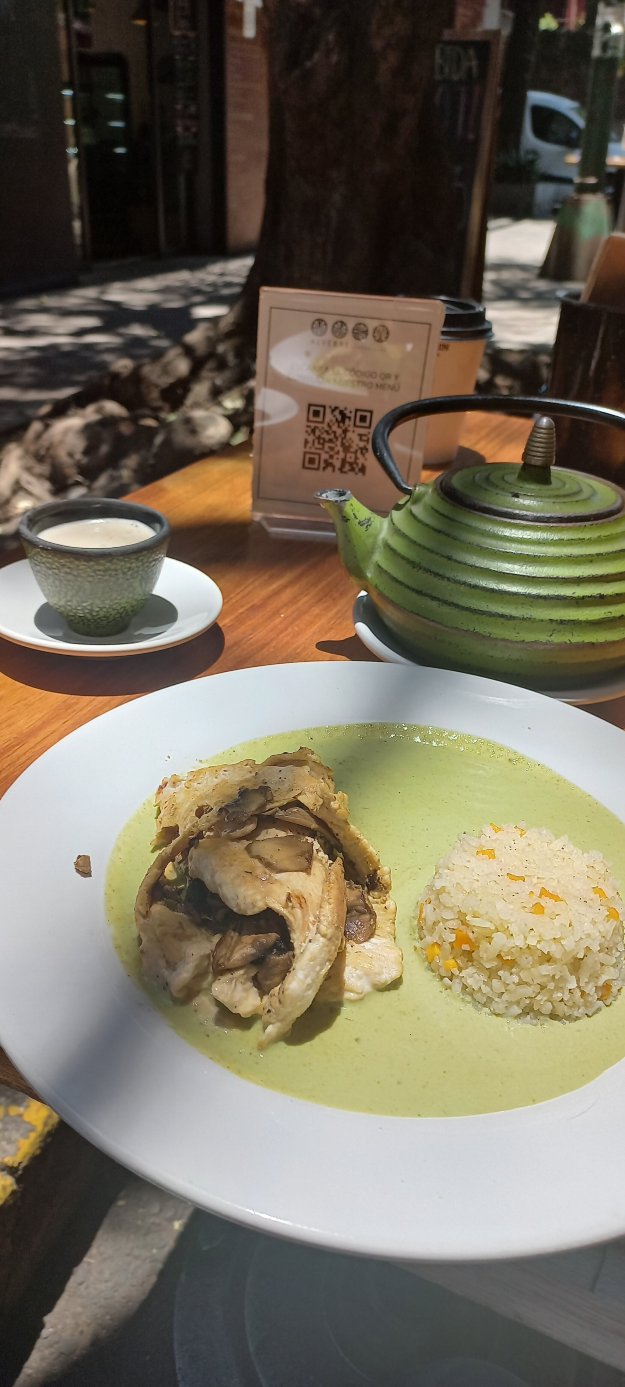 Alverre Cafe & Bistro