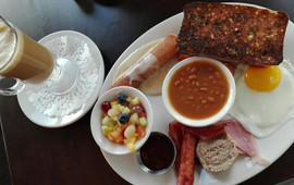Batifol Bar & Grill