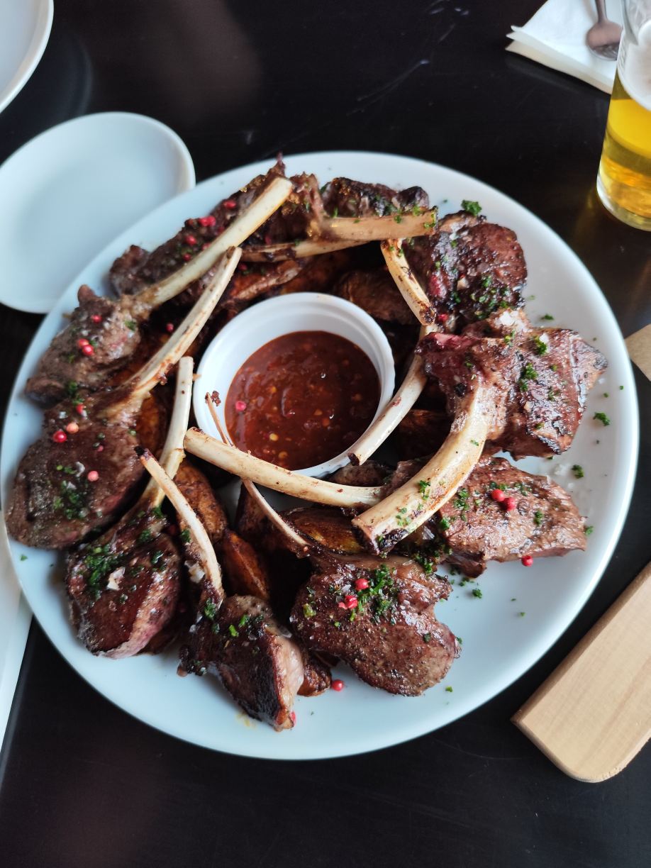 Red Bear Pub & Brewery