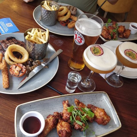 Slug & Lettuce