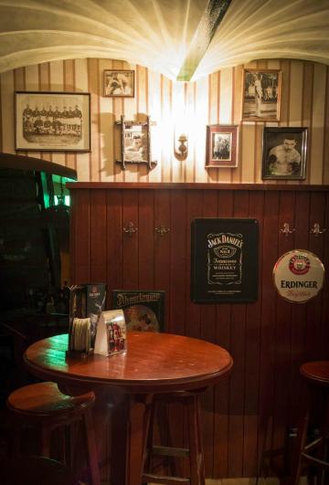 Malom Pub