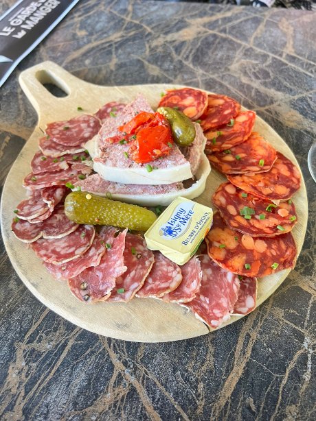 Le Garde Manger