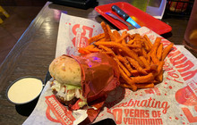 Red Robin Gourmet Burgers餐厅图片