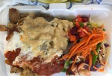 MM's Gyros & Spuds美食图片