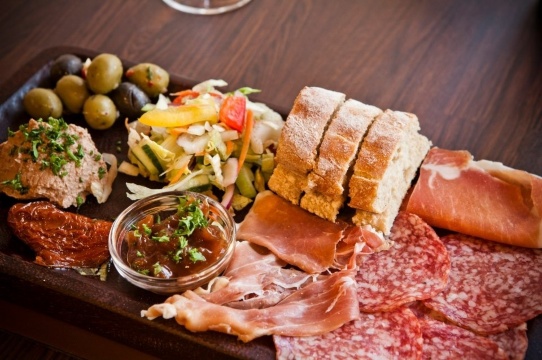 Virgilio's Pizzeria & Portugese Grill