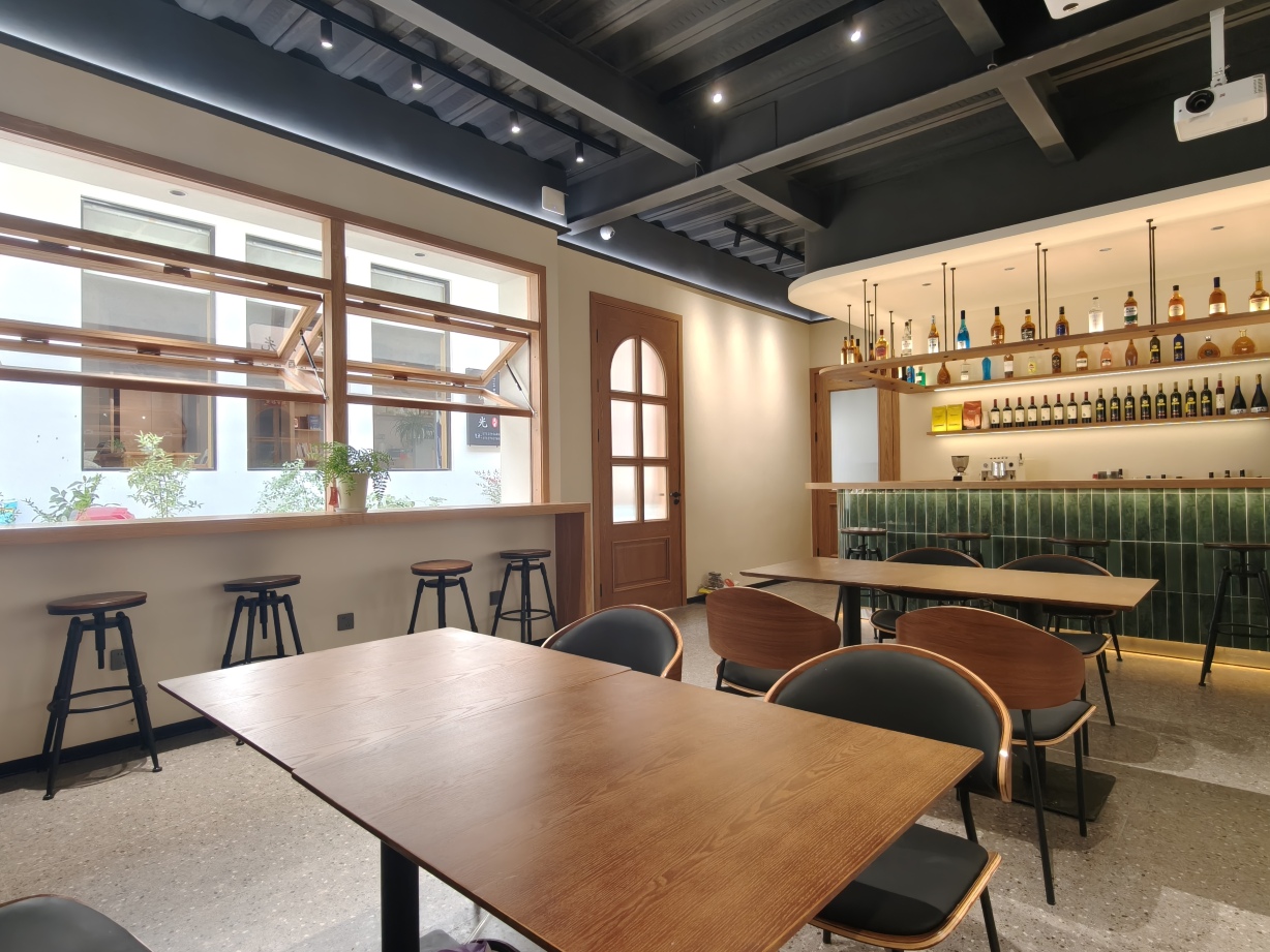 婺源•恬谧时光•日咖夜酒旅居ACCOMMODATION•度假民宿(篁岭景区店)·日咖夜酒餐吧