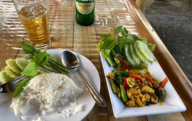 Tai kham Thai food