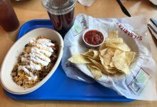 Salsarita's Fresh Mexican Grill美食图片