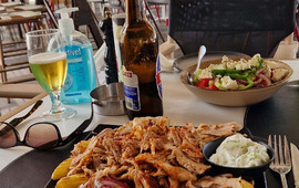 Yankos Cafe Restaurant