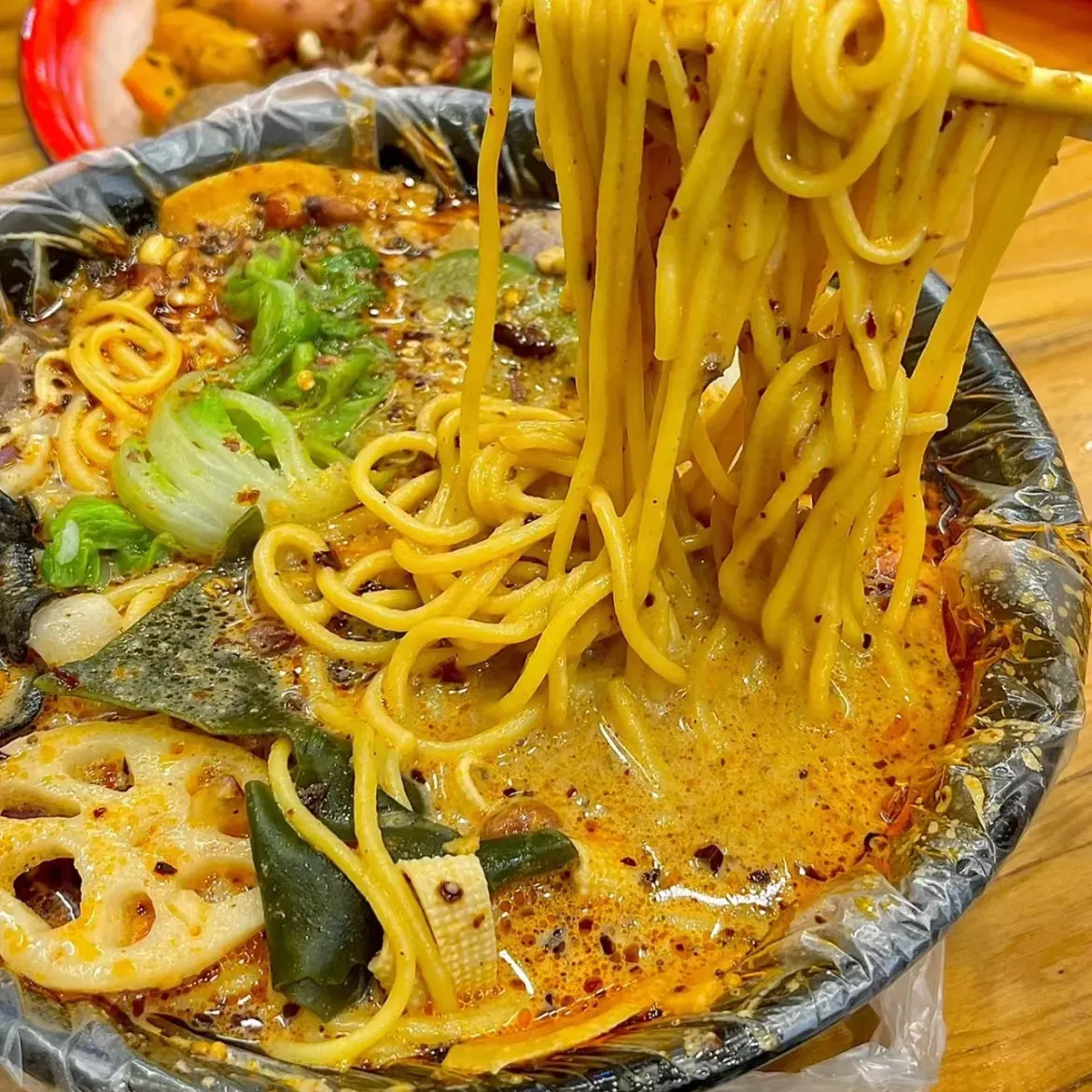 千佰味传统麻辣烫米线(通江街店)
