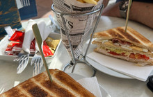 Dolphin Cafe Bar餐厅图片