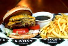Annie's Burger Shack美食图片