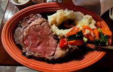 Machi's Saloon & Grill餐厅图片