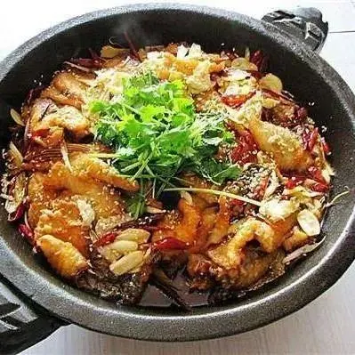 老地方石锅鱼(洋洽店)