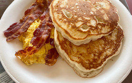 Ma'alaea General Store & Cafe