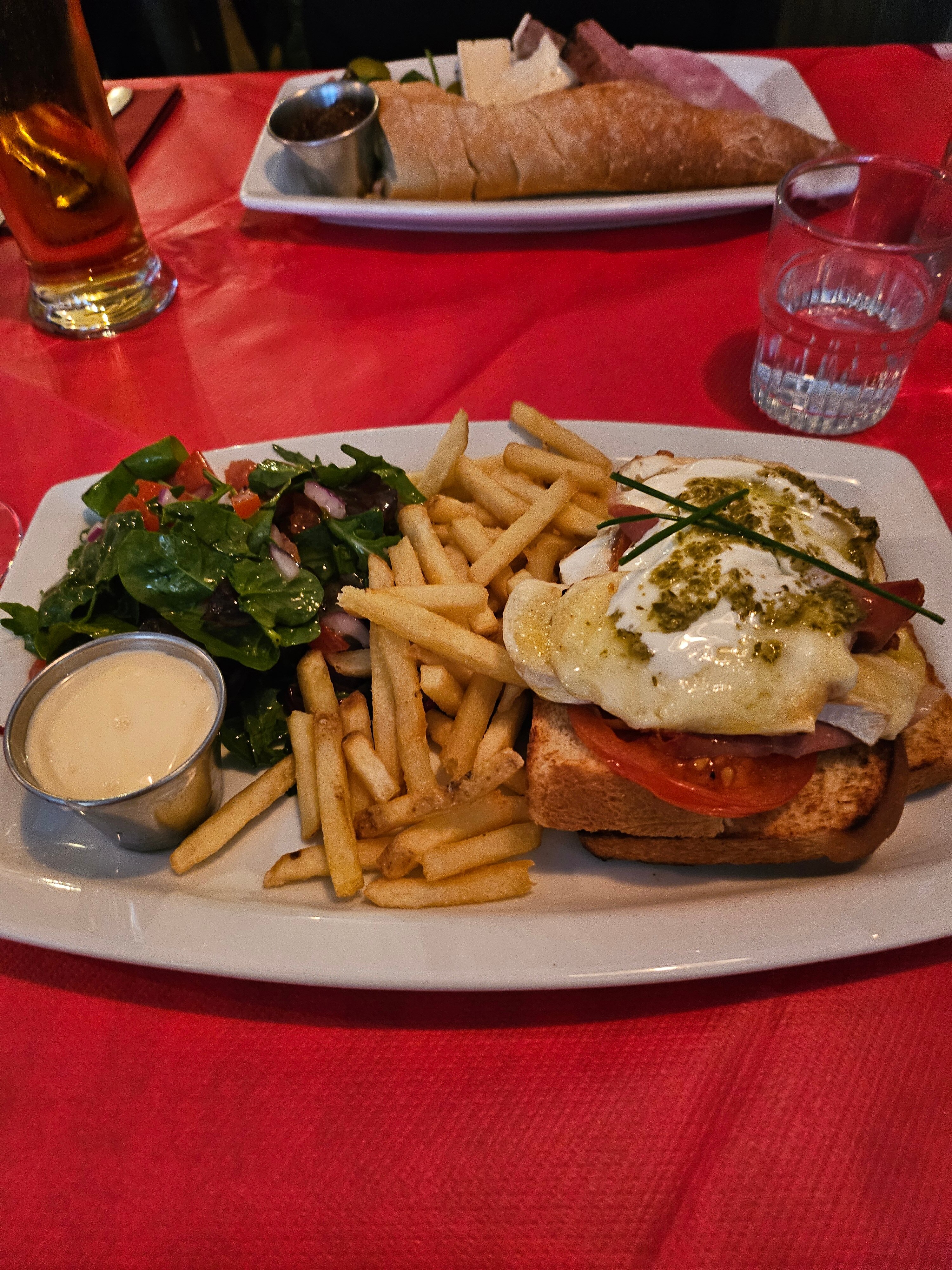 Frederic Cafe Bistro