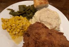 Babe's Chicken Dinner House美食图片