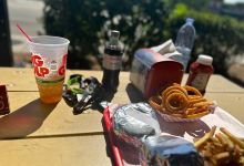Wild Willy's Burgers美食图片