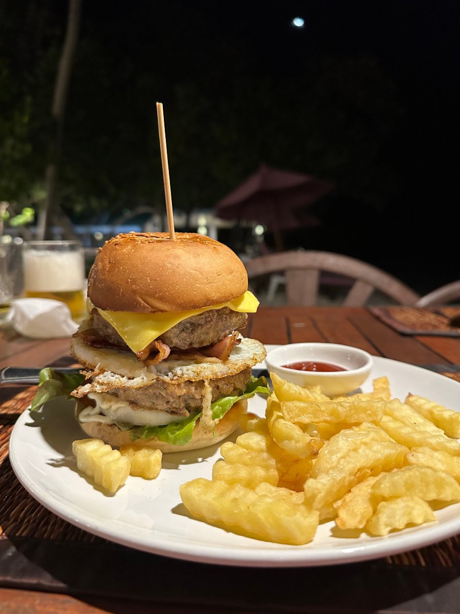 Rayaburi On Beach Restaurant