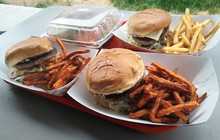 Slackers Burger Joint餐厅图片