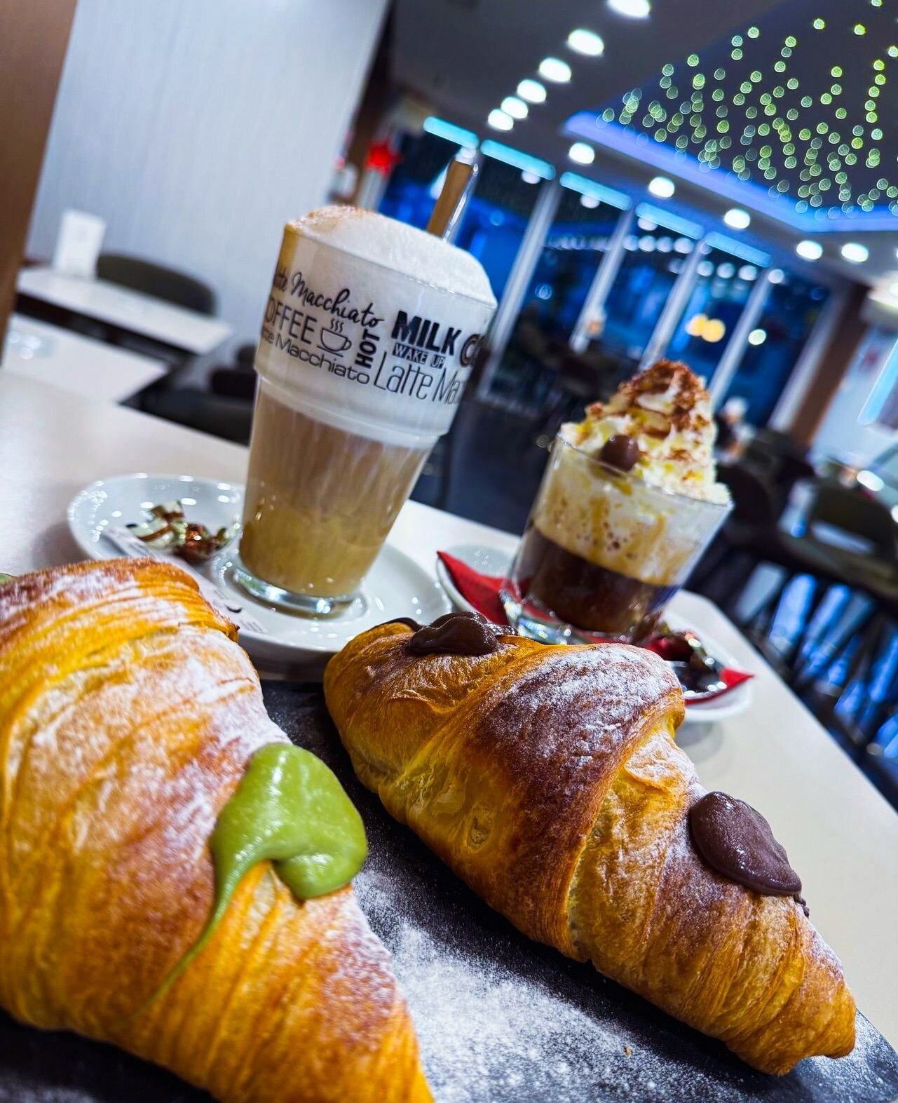 Belmondo Cafe Bar