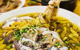 黄七甲胖子鱼头(湖心路店)