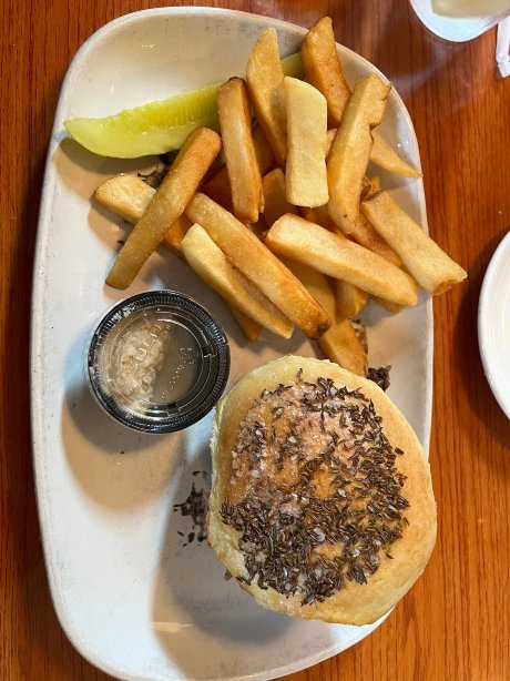 Rodney's Restaurant & Lounge