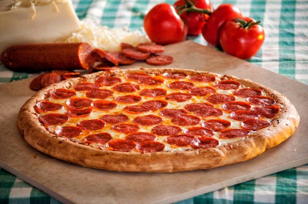 Two Cousins Pizza - Paradise