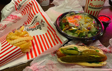 Portillo's Hot Dogs餐厅图片