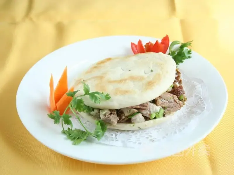秦关余味肉夹馍(阿什河店)