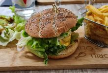 Restaurant la Pyramide; Camping* De Tremolat美食图片