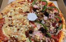 No Anchovies Pizza餐厅图片