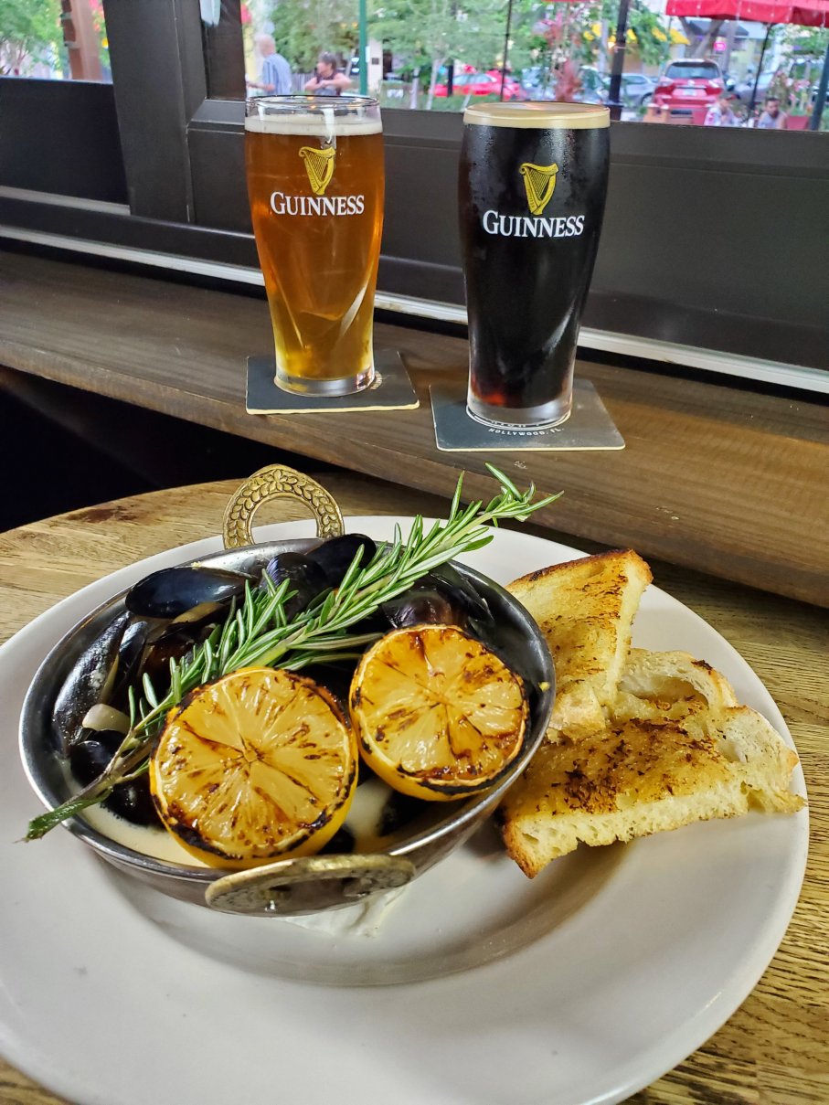Mickey Byrne's Irish Pub