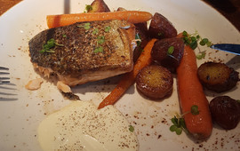 Grunder Cafe & Bar