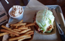 CRAFTY BURG'R N' TAP餐厅图片