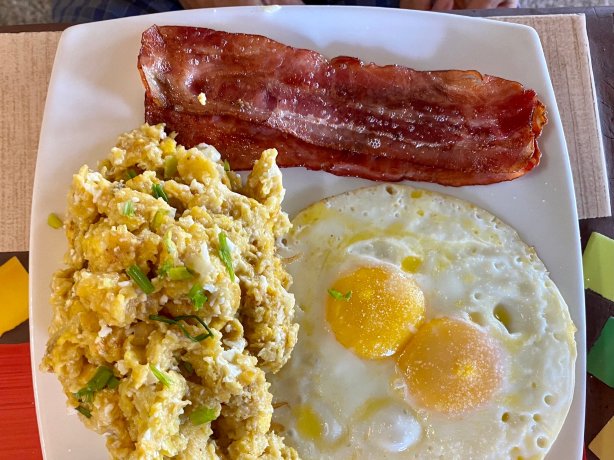 Common Grounds cafe & waffle house