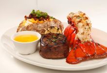 Firebirds Wood Fired Grill美食图片