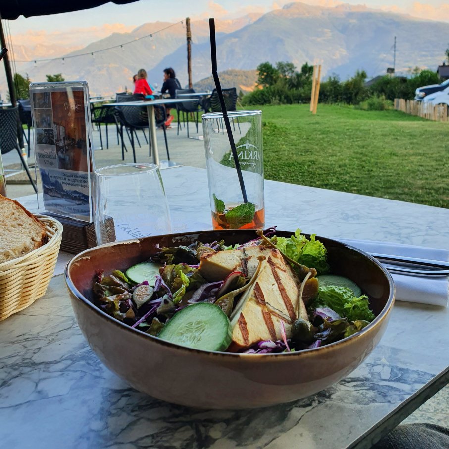 wood. restaurant